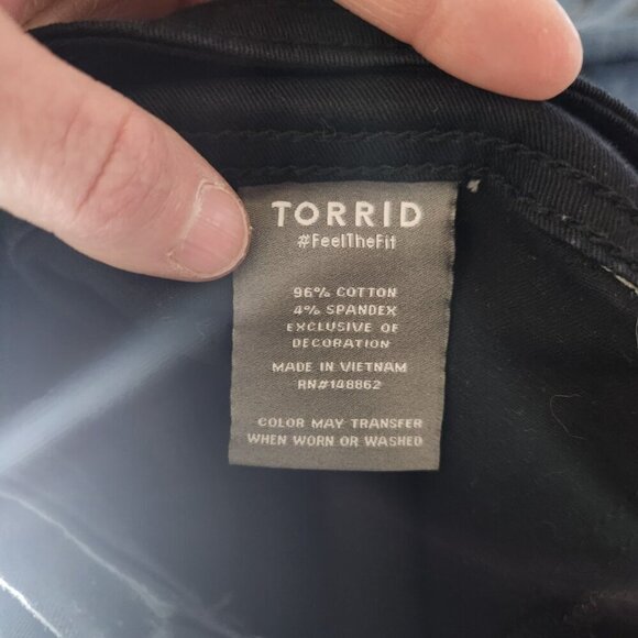 Torrid Feel The Fit Black Crop Pant Size 22 - Picture 3 of 8